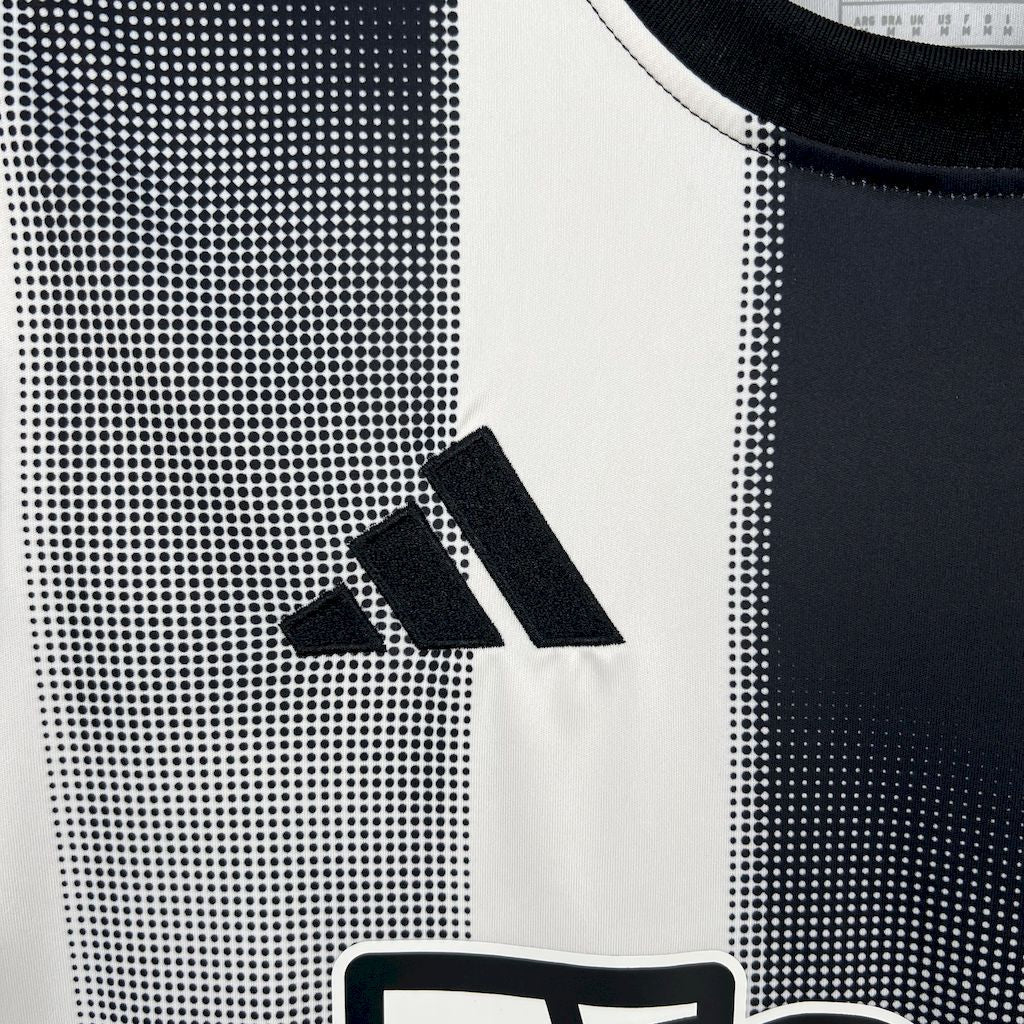 Newcastle United 2025/26 Home Jersey